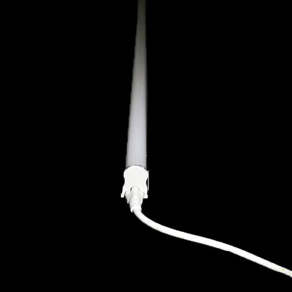 White T5 LED Tube Light w Fixture 16W 1200mm 1680 Lumens 4FT